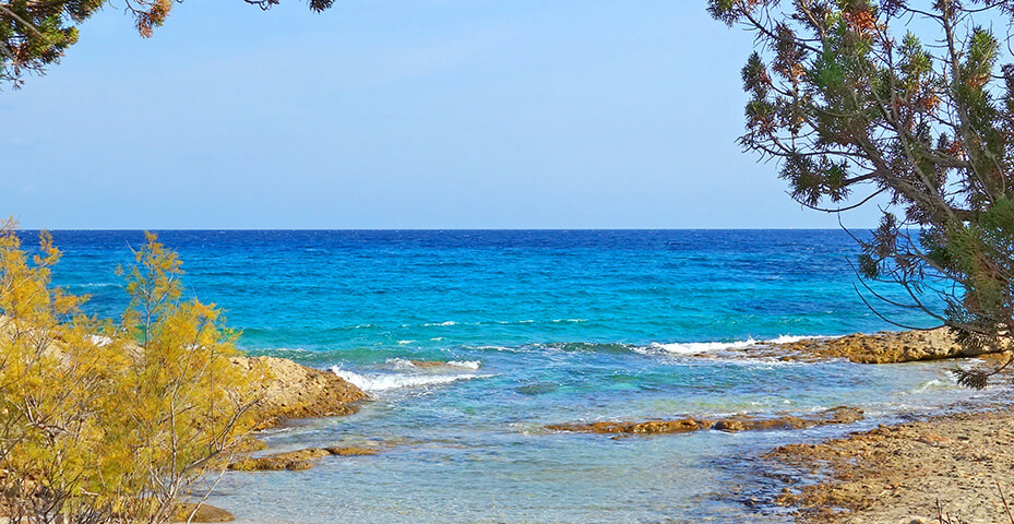 Plage en Corse à proximité de l’Auberge U Mulinu : Tourisme en Corse