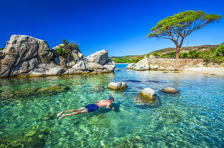 Snorkeling et plongée côté littoral, à proximité de l’Auberge U Mulinu : Tourisme en Corse