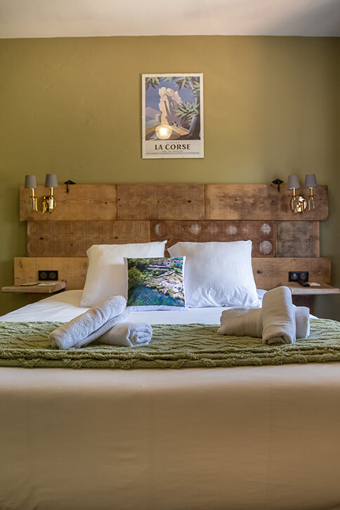 L’Auberge U Mulinu à Casalabriva : chambre avec lit double