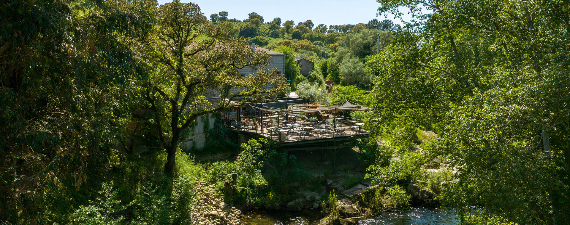 Vue aérienne de l’auberge U Mulinu, auberge en Corse-du-Sud