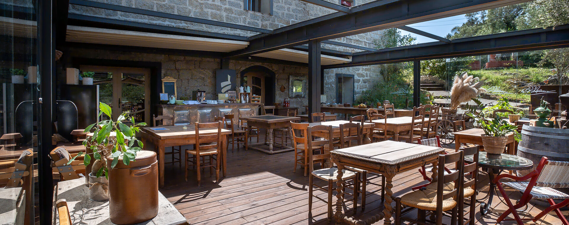 Terrasse du restaurant en Corse de l’Auberge U Mulinu